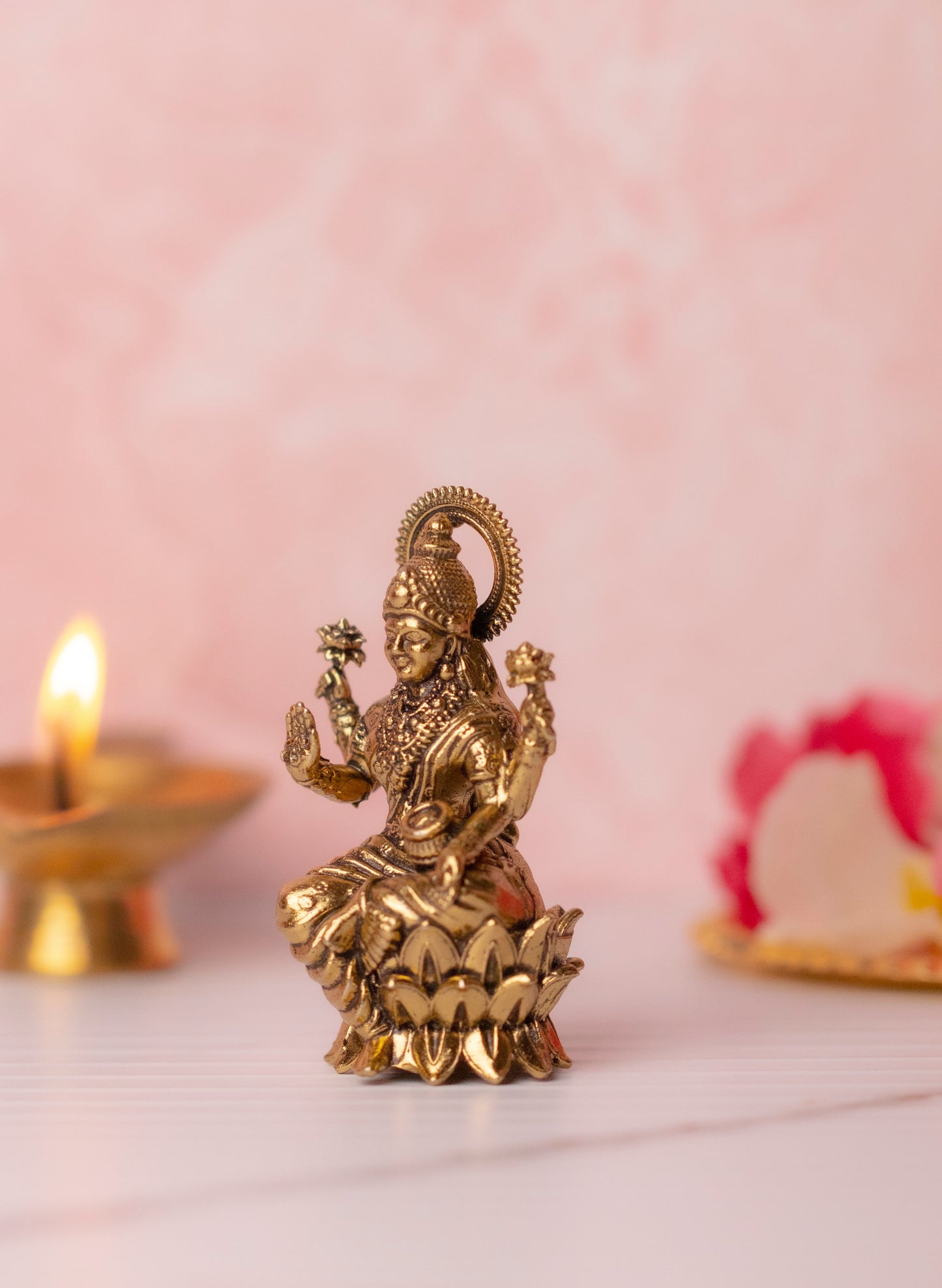 Shri Ashta Lakshmi Idol Brass Murti With Gift Box